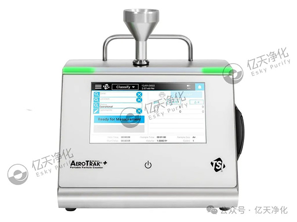 在潔凈環(huán)境的管理中，對(duì)空氣中不同粒徑顆粒物的實(shí)時(shí)監(jiān)測(cè)至關(guān)重要，它能為關(guān)鍵流程監(jiān)控提供可靠數(shù)據(jù)，同時(shí)保障生產(chǎn)符合相關(guān)法規(guī)要求。 塵埃粒子計(jì)數(shù)器是實(shí)現(xiàn)這一目標(biāo)的重要工具，它主要用于測(cè)量潔凈環(huán)境里單位體積內(nèi)塵埃粒子的數(shù)量和粒徑分布。借助它，我們可以對(duì)各種潔凈等級(jí)的工作臺(tái)、潔凈室、潔凈車(chē)間的凈化效果和潔凈級(jí)別進(jìn)行有效監(jiān)控，這對(duì)于提高產(chǎn)品質(zhì)量、降低風(fēng)險(xiǎn)與成本，以及讓法規(guī)遵從變得更簡(jiǎn)單都有著關(guān)鍵意義。 圖片 9001型凝聚核粒子計(jì)數(shù)器  0.1CFM(2.83 LPM)流量條件下10nm靈敏度 圖片 9001型凝聚核粒子計(jì)數(shù)器 (CPC)是市場(chǎng)中特有的一款水基、層流、高流量?jī)x器，采用特有技術(shù)，具有0.1 CFM (2.83 LPM)流量條件下10 nm靈敏度。儀器具有超低誤計(jì)率，能夠?yàn)榭蛻籼峁┛煽康沫h(huán)境監(jiān)測(cè)和氣體處理，確保產(chǎn)品安全免受納米微粒污染。 特點(diǎn)與優(yōu)勢(shì) 圖片 10 nm 靈敏度 0.1 CFM (2.83 LPM) 采樣流量 低誤計(jì)率 ( < 0.07 count/ft 3 ) 實(shí)現(xiàn)了低顆粒物濃度條件下的精確測(cè)量 快速響應(yīng) 使用超純水或去離子水作為工作液，無(wú)需使用酒精或其它化學(xué)物質(zhì) 數(shù)據(jù)存儲(chǔ)：250 個(gè)區(qū)域，999 個(gè)位置和10,000 個(gè)樣 可使用USB，USB 存儲(chǔ)設(shè)備和以太網(wǎng)進(jìn)行數(shù)據(jù)傳輸 通過(guò)TrakPro? Lite Secure軟件進(jìn)行外部報(bào)告 業(yè)內(nèi)極高音量警報(bào) 簡(jiǎn)單的點(diǎn)擊圖標(biāo)觸摸屏操作方式 能夠存儲(chǔ)和檢索特定菜單和區(qū)域配置 9110型便攜式粒子計(jì)數(shù)器 值得信賴的0.1μm測(cè)量 圖片 9110型粒子計(jì)數(shù)器嚴(yán)格遵守符合 ISO 21501-4 標(biāo)準(zhǔn)，精確檢測(cè)0.100 μm的粒子，1.0 CFM (28.3 L/min)流速，0.100至10.0 μm粒徑范圍，可同時(shí)檢測(cè)多達(dá)八個(gè)通道的粒子數(shù)據(jù)。 特點(diǎn)與優(yōu)勢(shì) 圖片 精確檢測(cè)0.100 μm的粒子 0.100至10.0 μm粒徑范圍 可同時(shí)檢測(cè)多達(dá)八個(gè)通道的粒子數(shù)據(jù) 1.0 CFM (28.3 L/min)流速 符合ISO 21501-4標(biāo)準(zhǔn)中所有要求 I級(jí)和II級(jí)無(wú)塵室檢測(cè)最佳選擇 完全符合ISO 21501-4要求 可生成ISO-14644-1，EU GMP Annex1和FS209E的符合性報(bào)告 通過(guò)TRAKPRO Lite Secure軟件輸出的外部認(rèn)證報(bào)告 采用增強(qiáng)HeNe激光 高可重復(fù)和高可靠檢測(cè)/數(shù)據(jù) 數(shù)據(jù)存儲(chǔ)：250區(qū)，999個(gè)位置和10,000個(gè)樣本 USB、以太網(wǎng)和脈沖輸出 工業(yè)級(jí)高分貝報(bào)警 允許存儲(chǔ)和回放特定測(cè)試/配置 顯示多達(dá)三個(gè)環(huán)境參數(shù) 不銹鋼外殼 無(wú)縫整合M32-01多點(diǎn)采樣器 無(wú)塵室分類(lèi)達(dá)到ISO I級(jí) A100系列便攜式粒子計(jì)數(shù)器 圖片 該系列產(chǎn)品提供了最新的功能--數(shù)據(jù)完整性、通信選項(xiàng)和直觀的圖形用戶界面，帶來(lái)了更好的用戶體驗(yàn)和輕松的合規(guī)性。無(wú)論是單機(jī)獨(dú)立使用還是作為易于使用的完整監(jiān)控系統(tǒng)的一部分，A100系列都能滿足您的需求。 特點(diǎn)與優(yōu)勢(shì) 圖片 一臺(tái)儀器即可完成包括分級(jí)、監(jiān)測(cè)、高效過(guò)濾器檢漏和氣體測(cè)試在內(nèi)的各項(xiàng)工作、并且能夠分析產(chǎn)生原因 可見(jiàn)度高的指示狀態(tài) - LED 燈條可在 20 米/360° 范圍內(nèi)清晰可見(jiàn) 符合 GMP 法規(guī)的用戶控制權(quán)限 內(nèi)置體積校正系數(shù)使得氣體采樣體積更為精準(zhǔn) 自動(dòng)生成 ISO 14644-1 和 GMP （歐盟 GMP 和中國(guó) GMP）報(bào)表和包括 TrakPro? Lite Secure 在內(nèi)的工作流程軟件 高效過(guò)濾器檢漏和調(diào)查診斷模式 (視聽(tīng)雙重模式) ISO 21501-4 校準(zhǔn)要求 支持WiFi? 連接 業(yè)內(nèi)最佳 5 年激光質(zhì)保 適合各種用途 - 機(jī)身采用易于清潔的不銹鋼外殼 通過(guò) 4-20 mA 數(shù)據(jù)模擬輸出信號(hào)和環(huán)境傳感器輸入配件，簡(jiǎn)單便捷的集成入第三方系統(tǒng) 最新 TrakPro? Lite Secure 軟件支持多種儀器報(bào)告 這些高靈敏度的粒子計(jì)數(shù)器性能可靠，能輕松滿足合規(guī)要求并保證數(shù)據(jù)完整性，可根據(jù)用戶的特定需求，幫助識(shí)別潛在的環(huán)境污染源，同時(shí)跟蹤潔凈空間中顆粒物水平隨時(shí)間的變化。